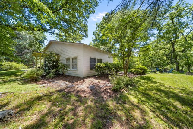 237 Lake Odonnell Rd, Sewanee, TN 37375