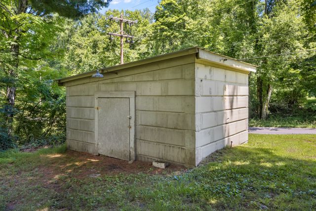 237 Lake Odonnell Rd, Sewanee, TN 37375