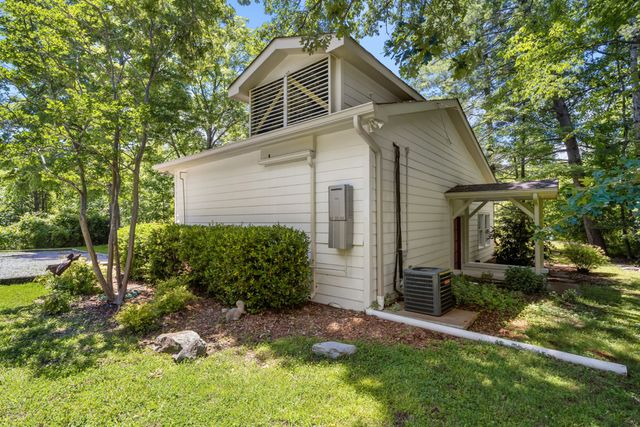 237 Lake Odonnell Rd, Sewanee, TN 37375