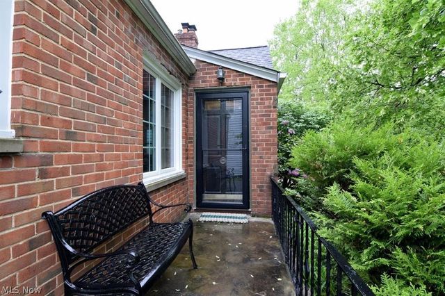 2658 Canterbury Road, Cleveland Heights, OH 44118