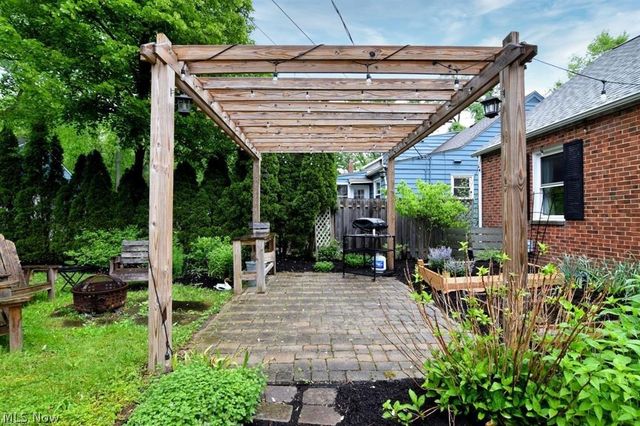 2658 Canterbury Road, Cleveland Heights, OH 44118