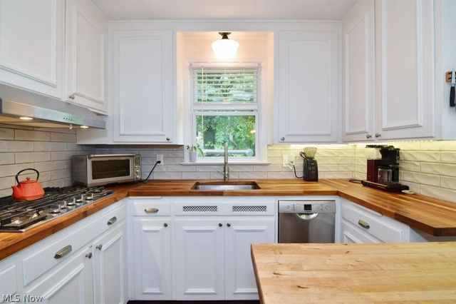 2658 Canterbury Road, Cleveland Heights, OH 44118