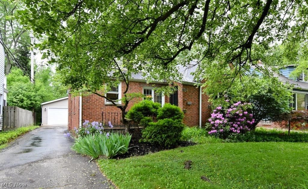2658 Canterbury Road, Cleveland Heights, OH 44118