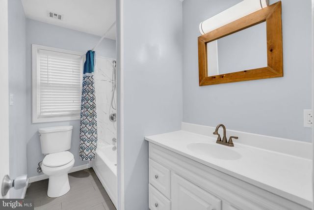 54 CENTRAL AVE, Waretown, NJ 08758