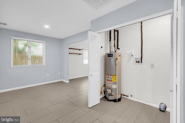 54 CENTRAL AVE, Waretown, NJ 08758