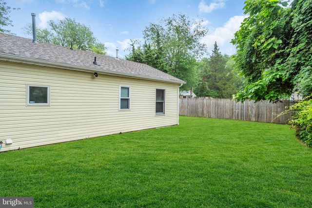 54 CENTRAL AVE, Waretown, NJ 08758