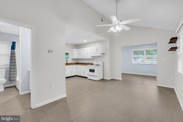 54 CENTRAL AVE, Waretown, NJ 08758