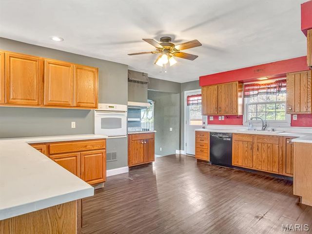 9 Parklane Drive, Troy, IL 62294