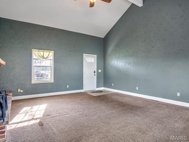 9 Parklane Drive, Troy, IL 62294