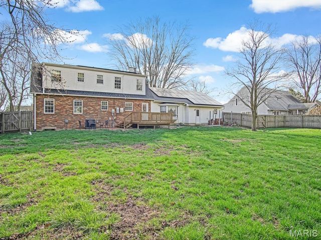 9 Parklane Drive, Troy, IL 62294