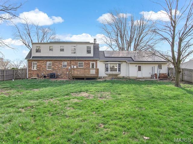 9 Parklane Drive, Troy, IL 62294