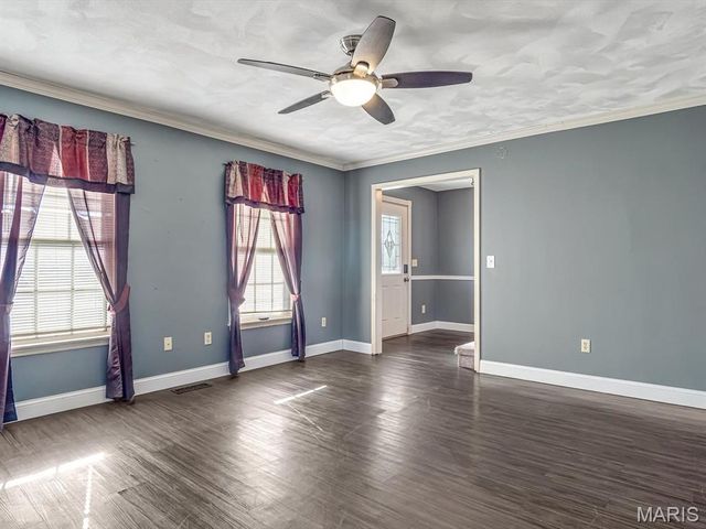 9 Parklane Drive, Troy, IL 62294