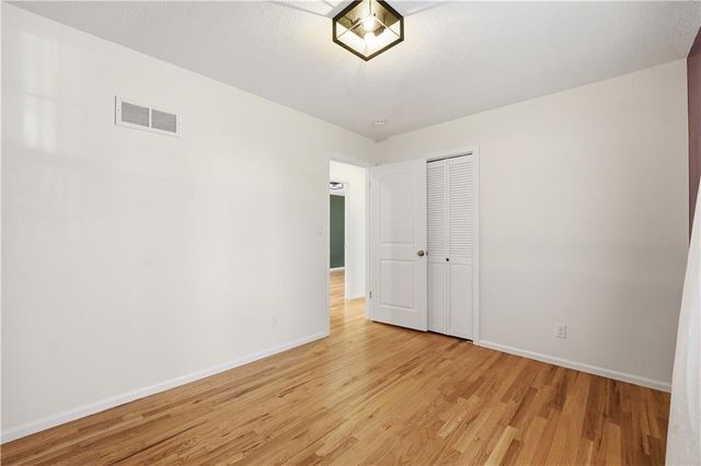 11629 Sycamore Street, Kansas City, MO 64134