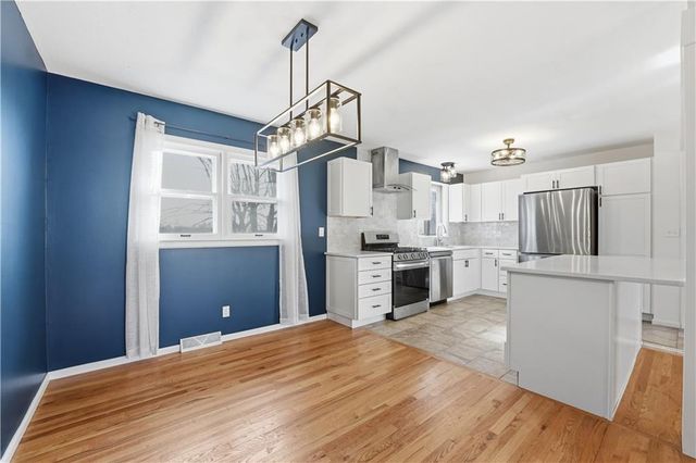 11629 Sycamore Street, Kansas City, MO 64134