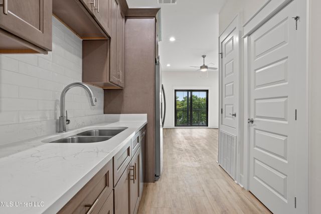 124 Court Unit #203 Street, Bay Saint Louis, MS 39520