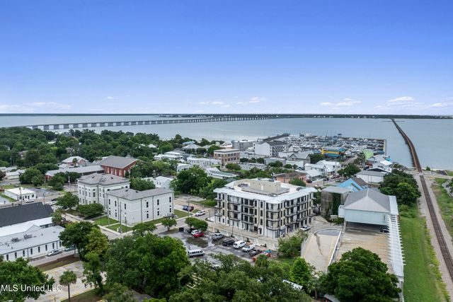 124 Court Unit #203 Street, Bay Saint Louis, MS 39520