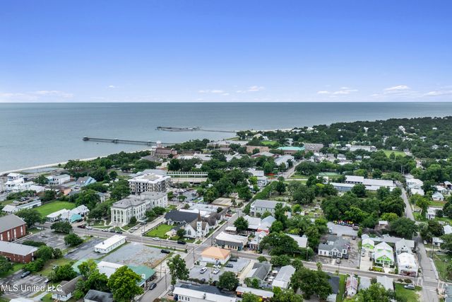 124 Court Unit #203 Street, Bay Saint Louis, MS 39520