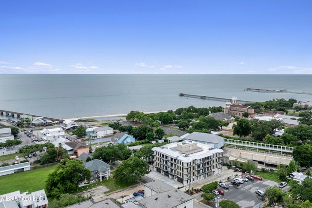 124 Court Unit #203 Street, Bay Saint Louis, MS 39520