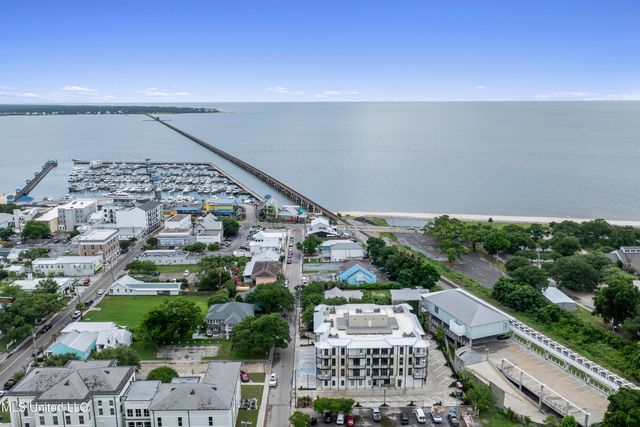 124 Court Unit #203 Street, Bay Saint Louis, MS 39520