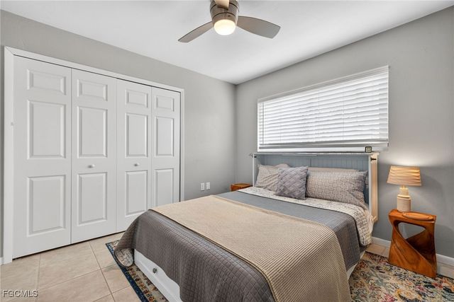 916 SE 31st LN, Cape Coral, FL 33904