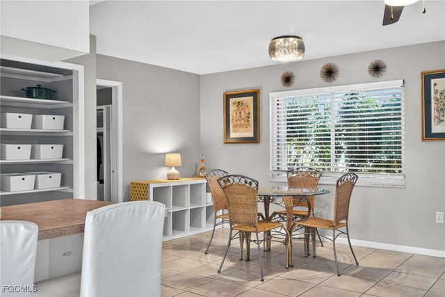 916 SE 31st LN, Cape Coral, FL 33904