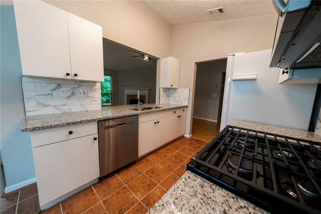 3820 Oak Park Drive, Suwanee, GA 30024