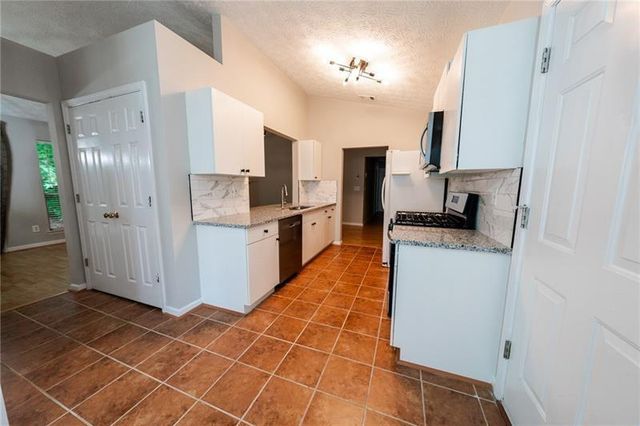 3820 Oak Park Drive, Suwanee, GA 30024