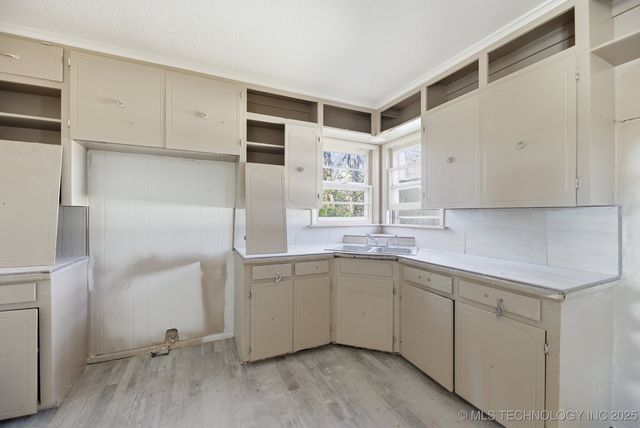 111 E 26th Place North, Tulsa, OK 74106