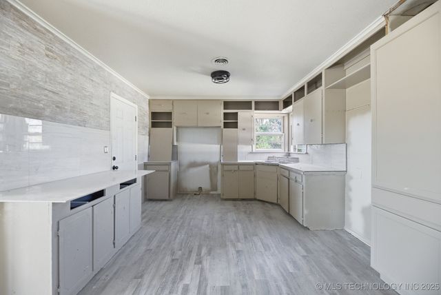 111 E 26th Place North, Tulsa, OK 74106