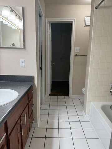 6804 N Capital Of Tx Highway 727, Austin, TX 78750