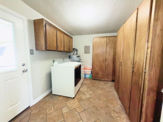127 Oakview Dr, Houma, LA 70364