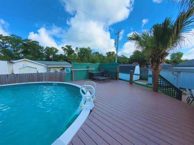 127 Oakview Dr, Houma, LA 70364