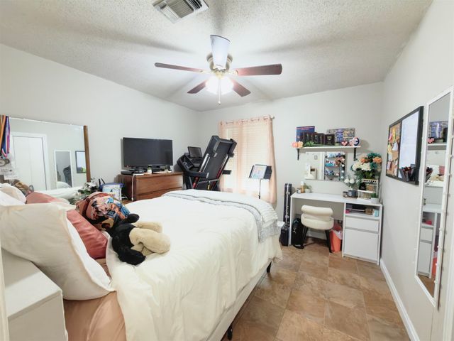 127 Oakview Dr, Houma, LA 70364
