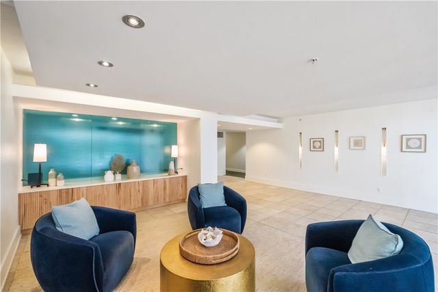 3554 Ocean Drive 204S, Vero Beach, FL 32963