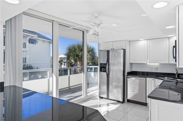 3554 Ocean Drive 204S, Vero Beach, FL 32963