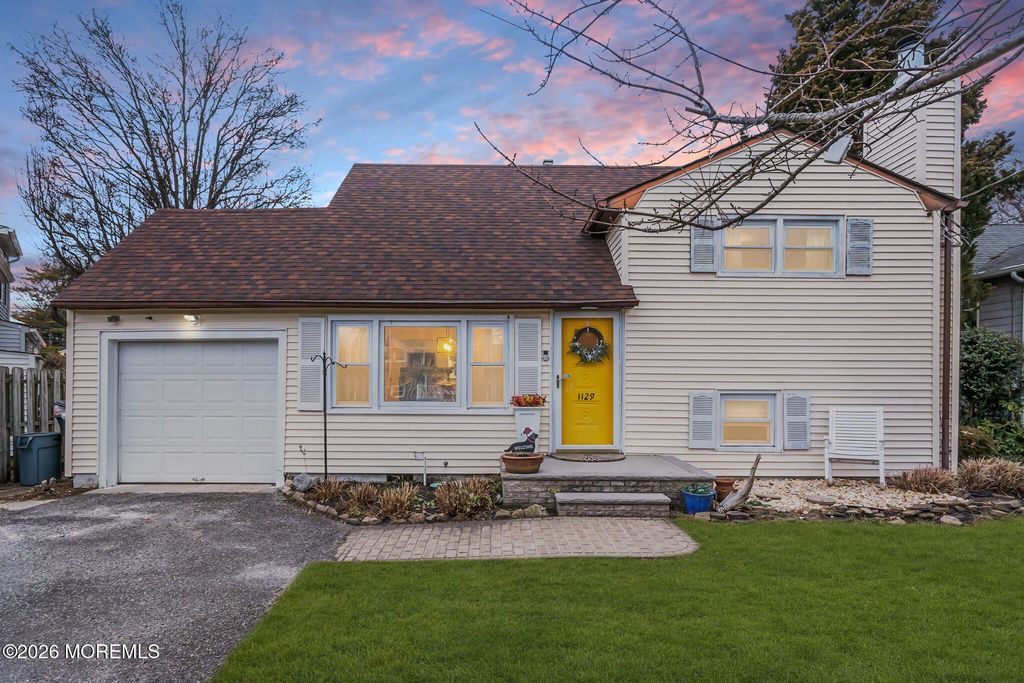 1129 Roe Avenue, Point Pleasant, NJ 08742