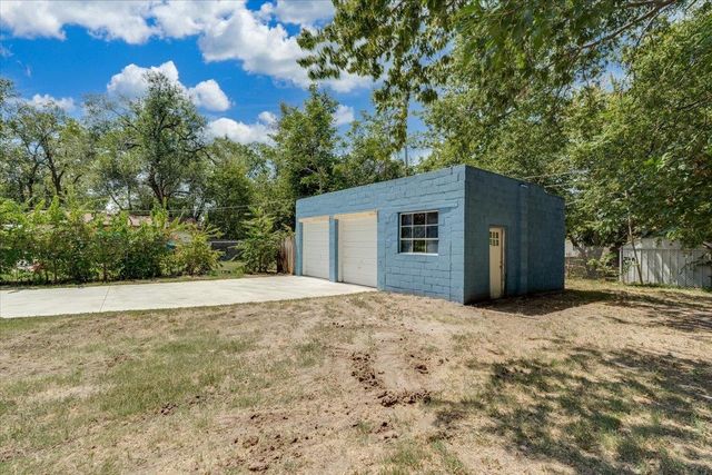 621 S Fern, Wichita, KS 67213