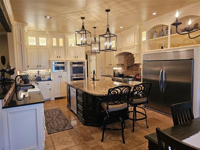 13613 Cascata Strada, Oklahoma City, OK 73170