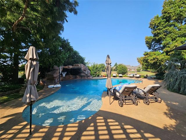 13613 Cascata Strada, Oklahoma City, OK 73170