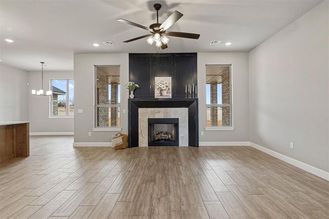 1922 Valley Ranch Road, Blanchard, OK 73010