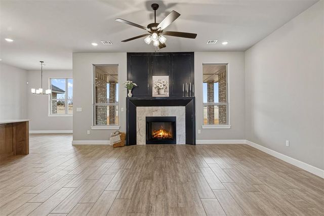 1922 Valley Ranch Road, Blanchard, OK 73010