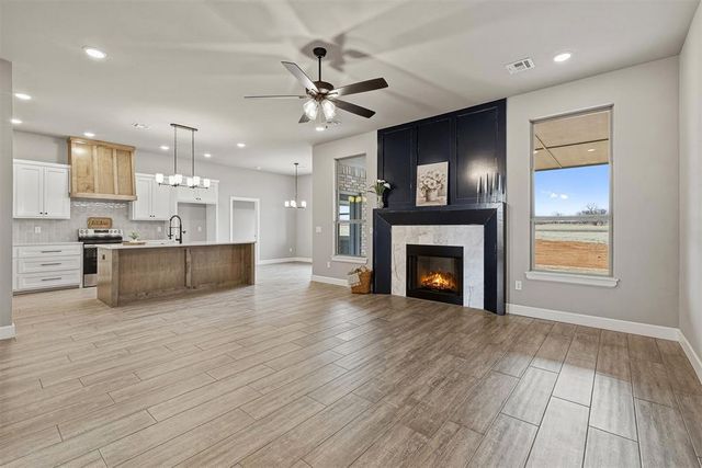 1922 Valley Ranch Road, Blanchard, OK 73010