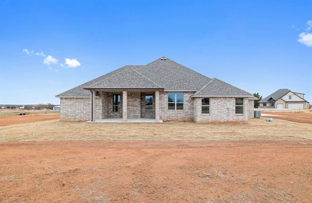 1922 Valley Ranch Road, Blanchard, OK 73010