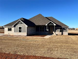 1922 Valley Ranch Road, Blanchard, OK 73010