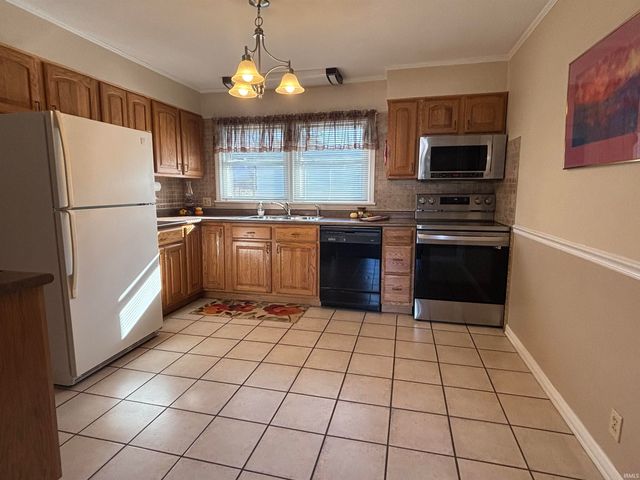 3410 CHARLOTTE Avenue, Fort Wayne, IN 46805