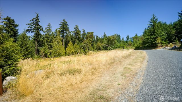 295 Rum Runner Rd, Lopez Island, WA 98261