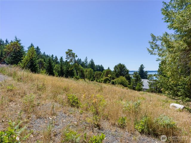 295 Rum Runner Rd, Lopez Island, WA 98261