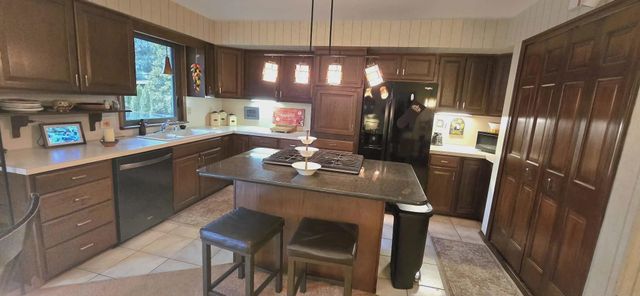 621 Ashwood Drive, Flushing, MI 48433