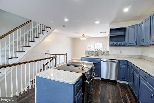 42 VICTORIA SQ, Frederick, MD 21702