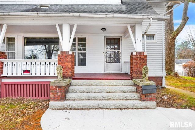 914 WASHINGTON Street, Pekin, IL 61554